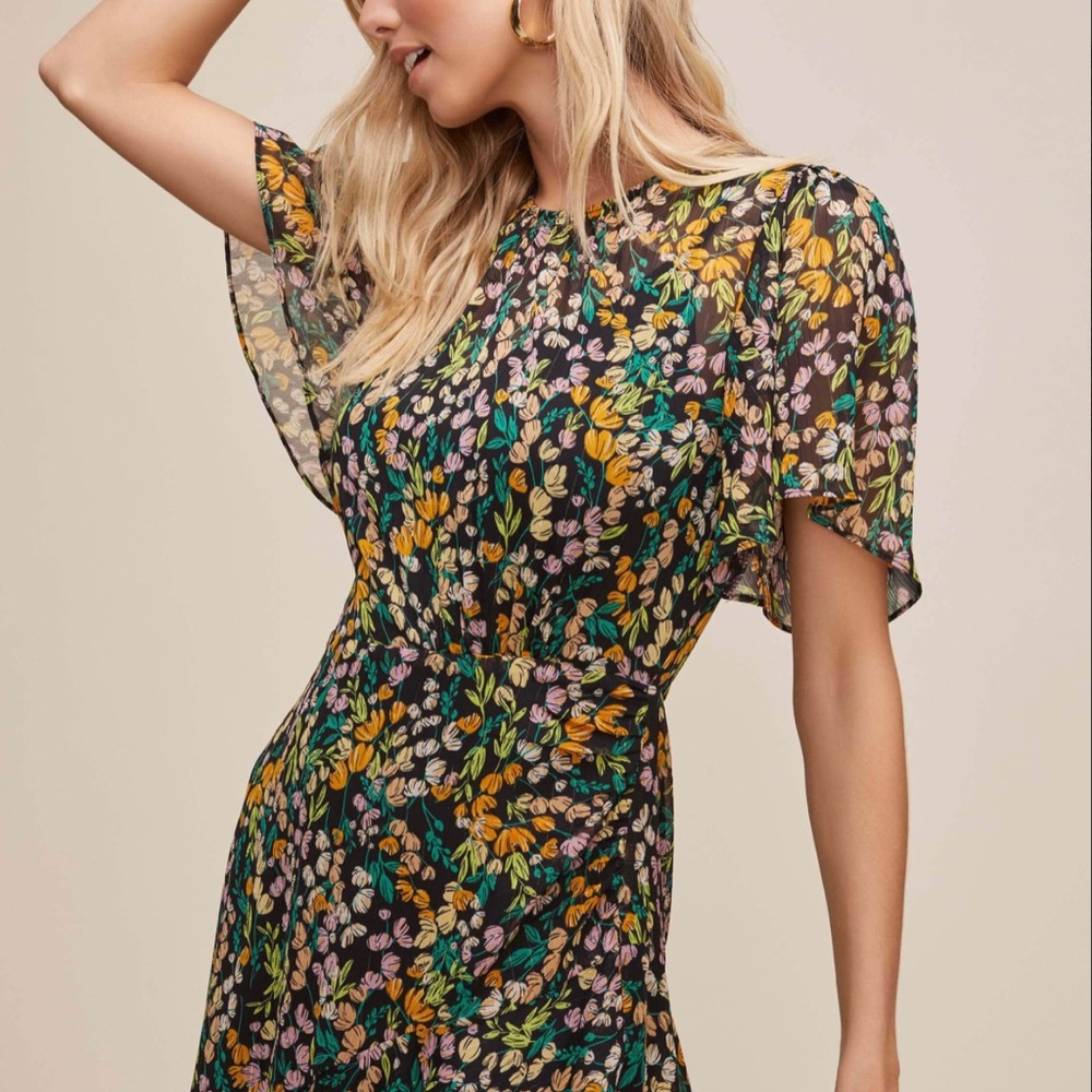 NWOT ASTR FLUTTER SLEEVE FLORAL MAXI - Picture 2 of 3
